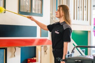 Afstoffen in een kinderdagverblijf